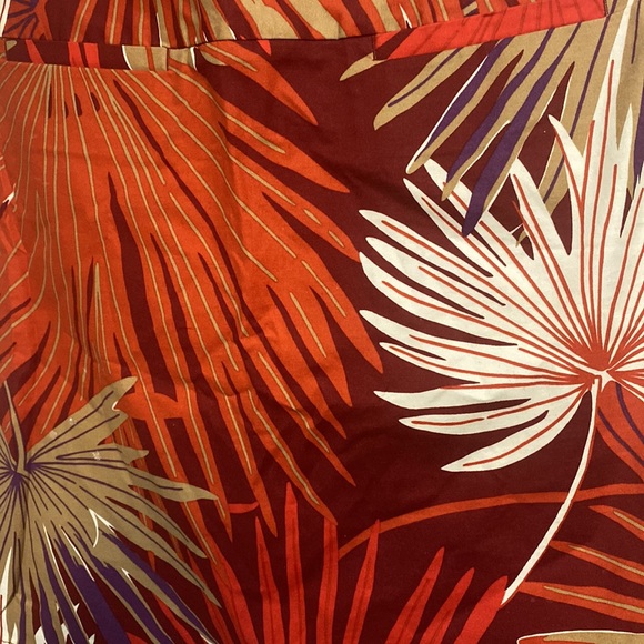 Love this skirt!Gap skirt, very well made+cute design!Great condition too! 💕🌸 - Picture 2 of 4